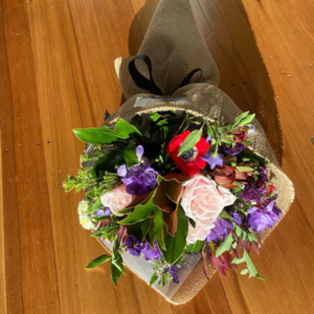 Vintage Posy in hessian Product Image