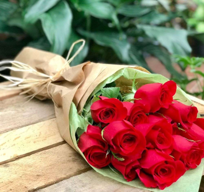 A dozen roses - 12 gorgeously romantic roses in red, pink or white - you choose - to spoil the one you love