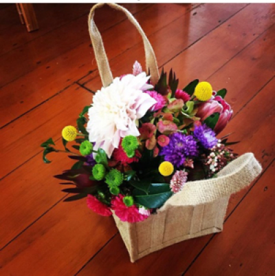 Posy in hessian bag - Cute little posy in a hessian bag - the perfect little gift!