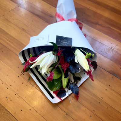 Christmas bouquet - A stunning bouquet of Christmas coloured flowers